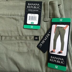 Banana Republic Women’s Cropped Chino Pant